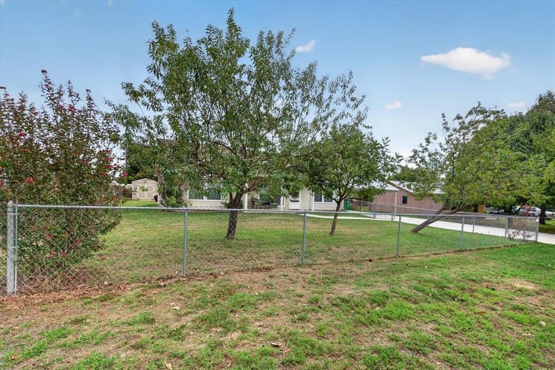 324 Pearson Lane, Azle TX 76020 - Photo 3