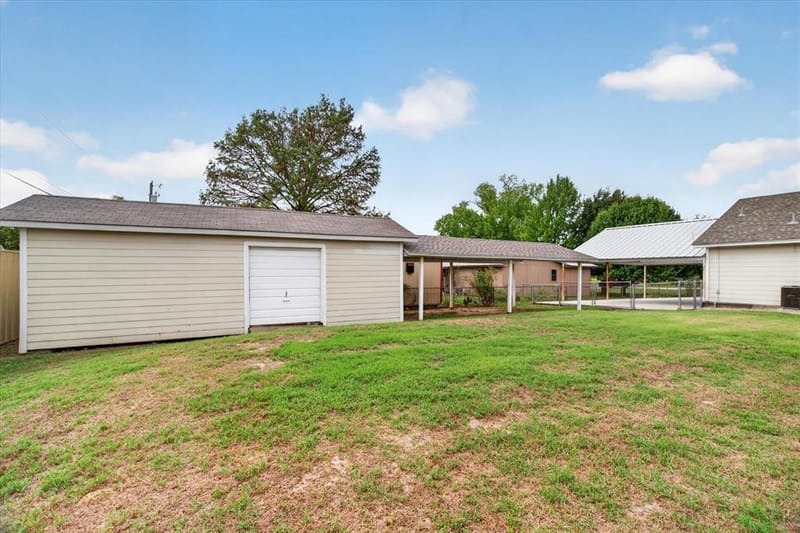 324 Pearson Lane, Azle TX 76020 - Photo 24