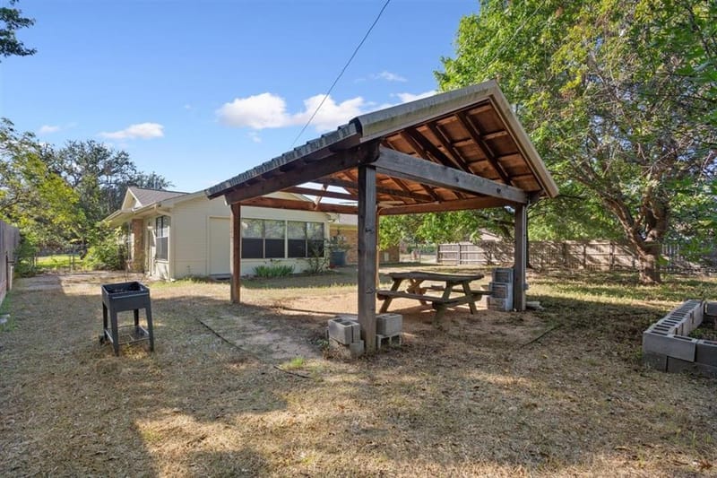 231 Del Rio Drive, Hewitt TX 76643 - Photo 32