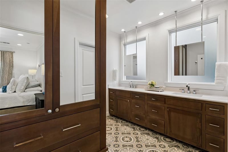 560 Northlake Drive, Dallas TX 75218 - Photo 23