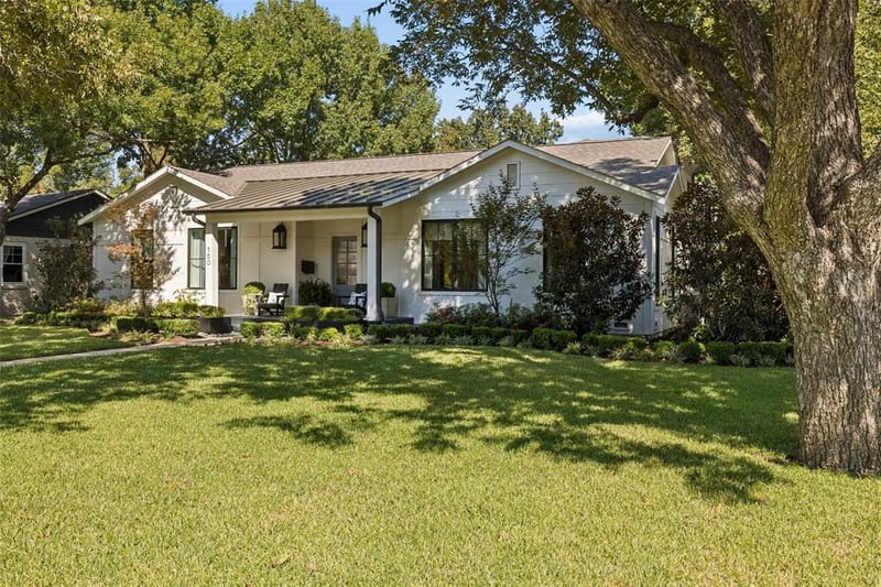 560 Northlake Drive, Dallas TX 75218 - Photo 13