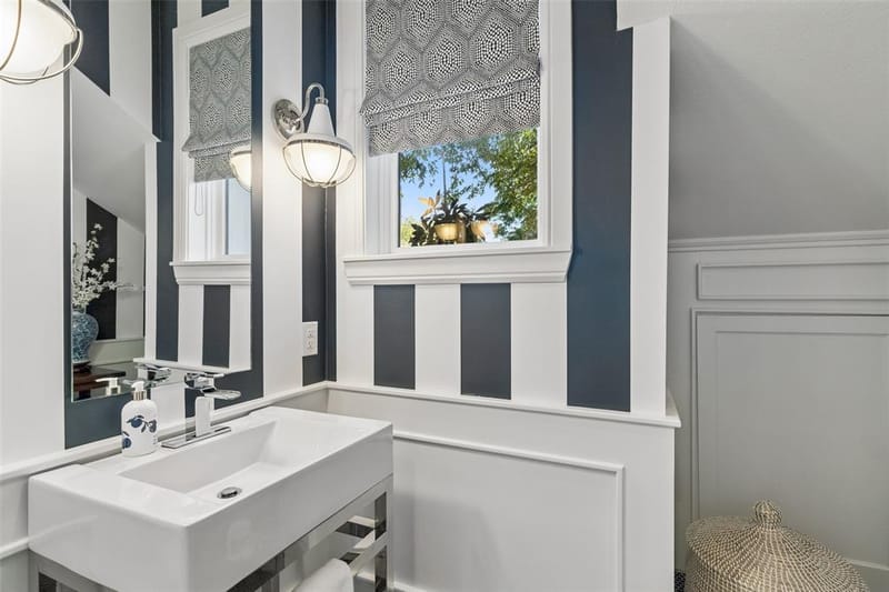 560 Northlake Drive, Dallas TX 75218 - Photo 38