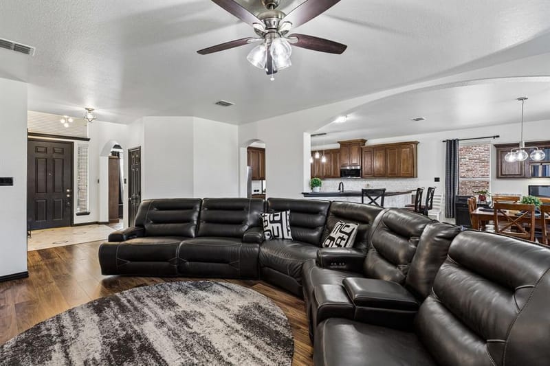 10417 Eastern Hills Court, Rowlett TX 75089 - Photo 6