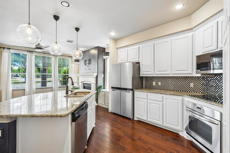 7937 Parkwood Boulevard, Plano TX 75024 - Photo 9