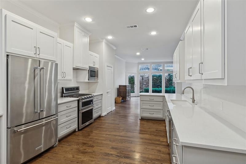 7338 Lane Park Drive, Dallas TX 75225 - Photo 9