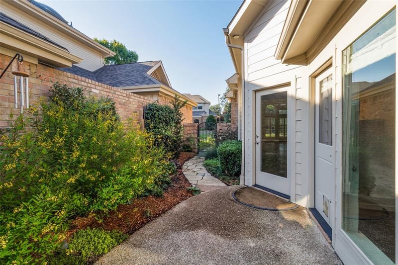 7338 Lane Park Drive, Dallas TX 75225 - Photo 15