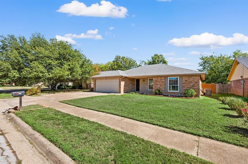 7512 Clover Lane, Watauga TX 76148 - Photo 2