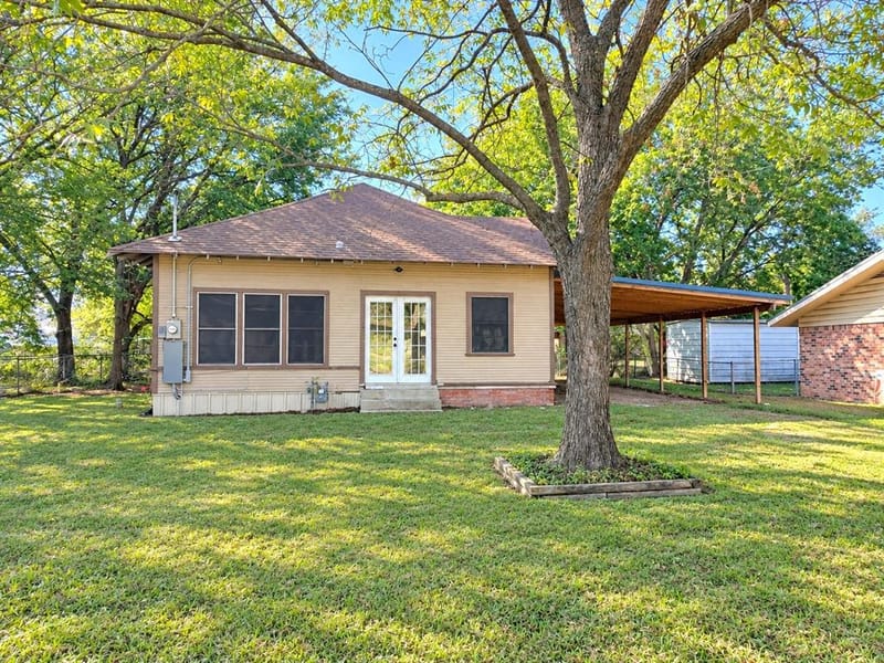 122 Robertson Street, Sulphur Springs TX 75482