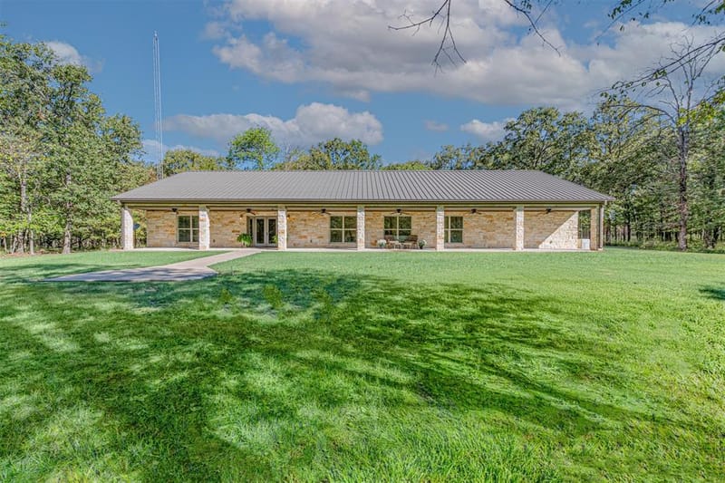 592 Rs County Road 1151, Emory TX 75440 - Photo 2