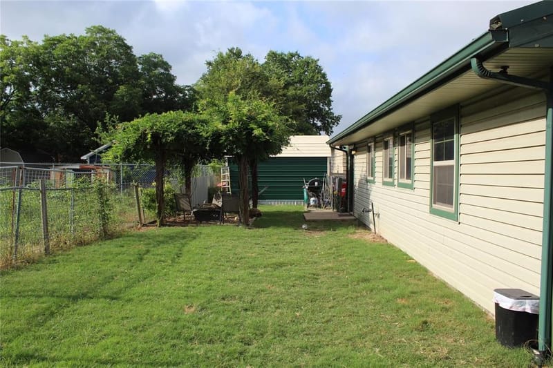402 Cleveland Street, Bailey TX 75452 - Photo 10