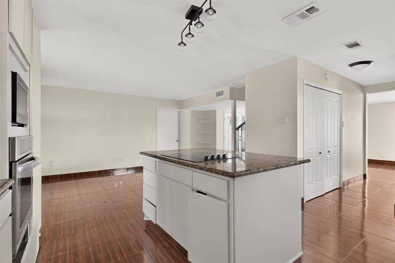 5026 Boca Raton Drive, Garland TX 75043 - Photo 13