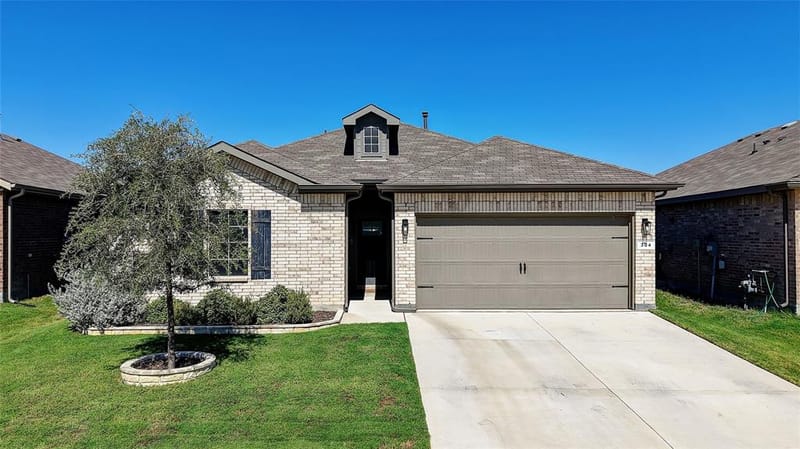 304 Crowfoot Drive, Fort Worth TX 76131