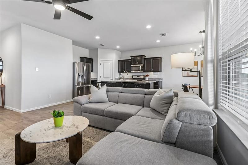 304 Crowfoot Drive, Fort Worth TX 76131 - Photo 10