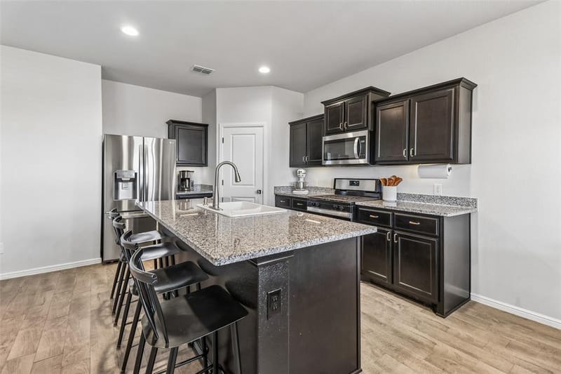 304 Crowfoot Drive, Fort Worth TX 76131 - Photo 15