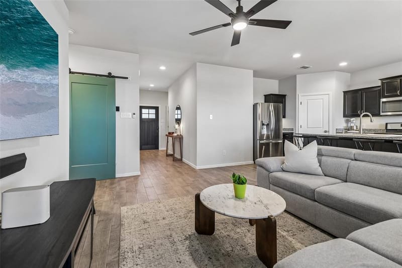 304 Crowfoot Drive, Fort Worth TX 76131 - Photo 11