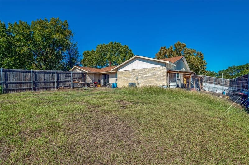1202 Canyon Oaks Drive, Lancaster TX 75146 - Photo 23