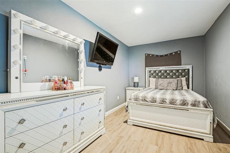 1202 Canyon Oaks Drive, Lancaster TX 75146 - Photo 18