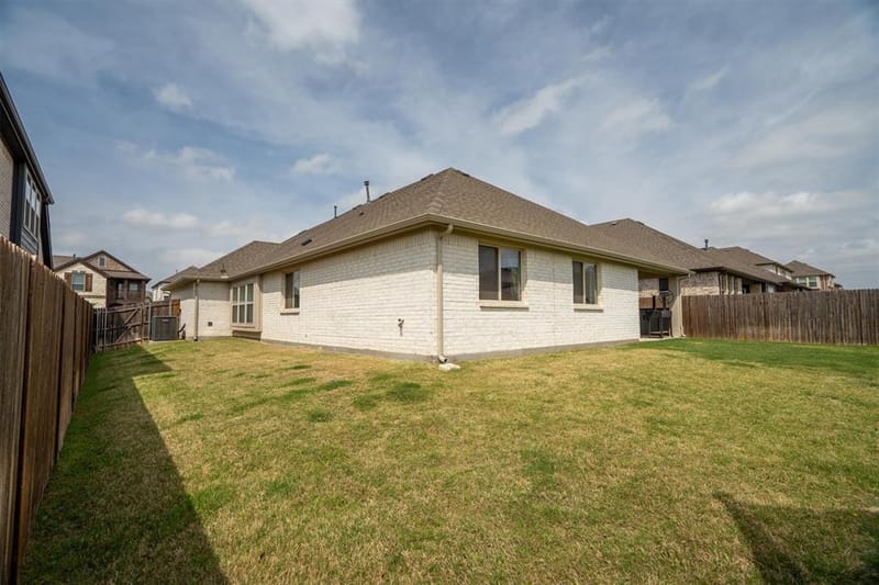 9201 Amistad Lane, Denton TX 76226 - Photo 33