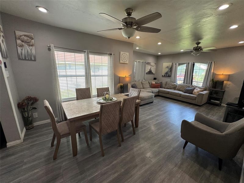 407 S Garrett Avenue, Dallas TX 75223 - Photo 3