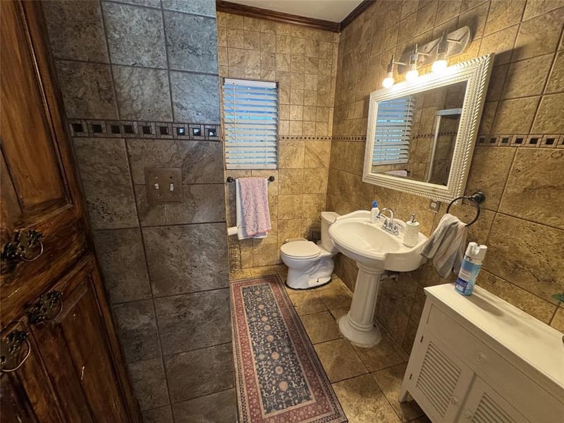 407 S Garrett Avenue, Dallas TX 75223 - Photo 8