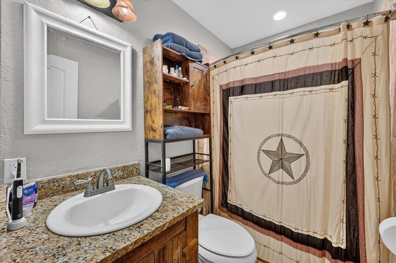 504 W Clay Street, Montague TX 76251 - Photo 18