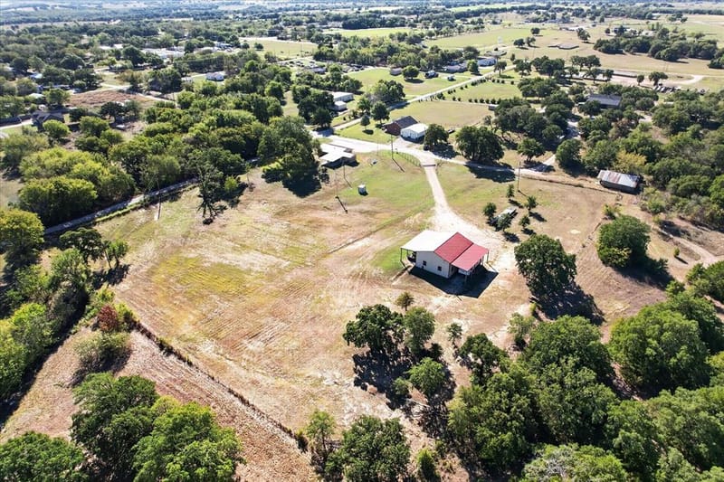 504 W Clay Street, Montague TX 76251 - Photo 31