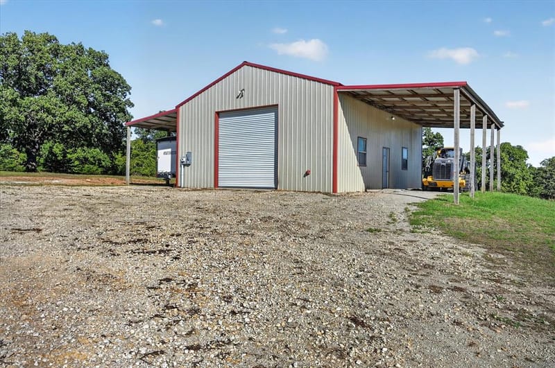 504 W Clay Street, Montague TX 76251 - Photo 29
