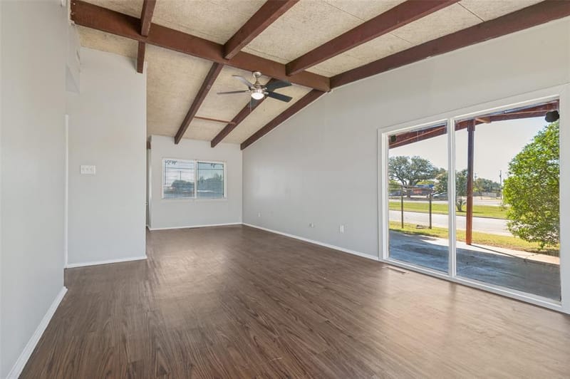 2686 Roger Williams Drive, Irving TX 75061 - Photo 4