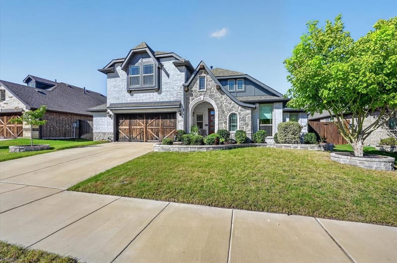 457 Wolf Creek Drive, Waxahachie TX 75165 - Photo 2