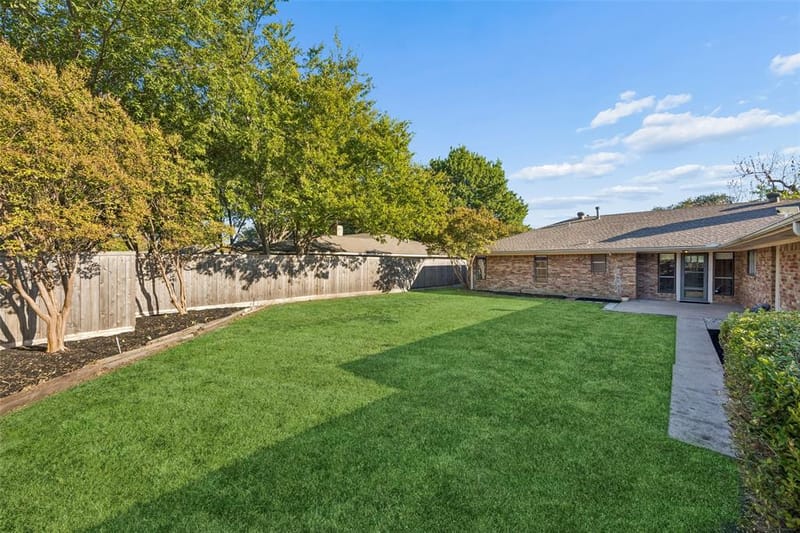 2015 Scarlet Oak Drive, Richardson TX 75081 - Photo 32