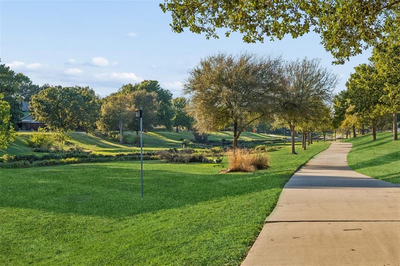 2015 Scarlet Oak Drive, Richardson TX 75081 - Photo 38