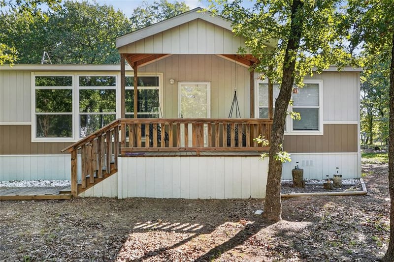 145 Adalida Lane, Springtown TX 76082 - Photo 5