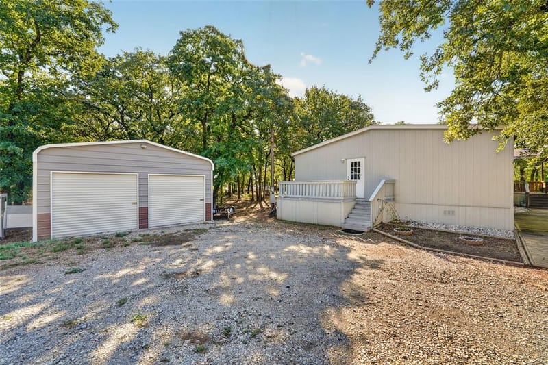 145 Adalida Lane, Springtown TX 76082 - Photo 8