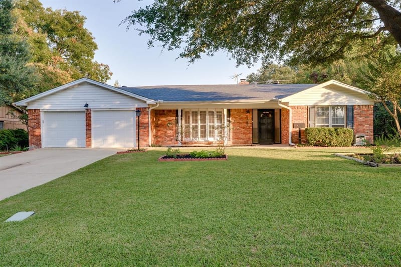 6305 Whitman Avenue, Fort Worth TX 76133
