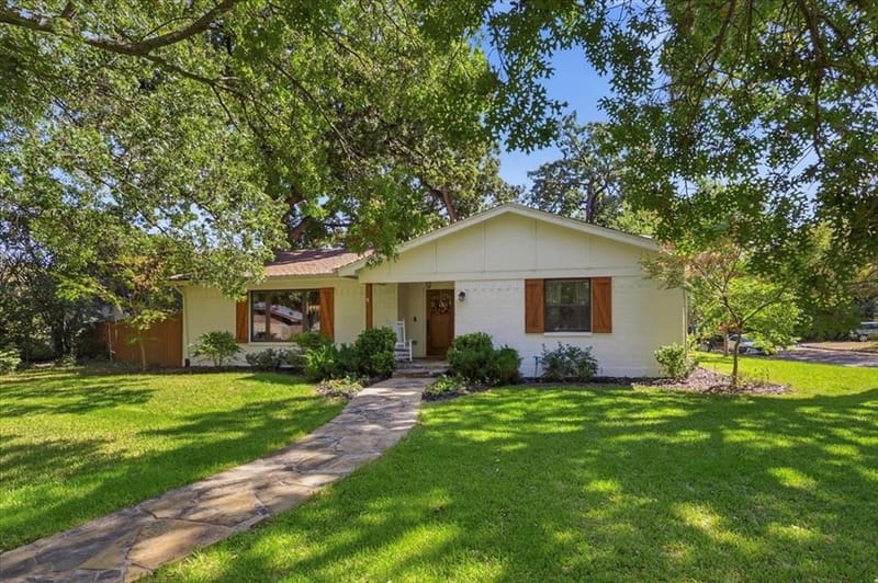 5317 Santa Marie Avenue, Fort Worth TX 76114