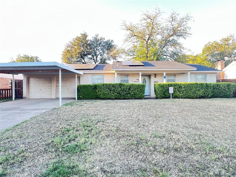 212 Straw Road, Saginaw TX 76179