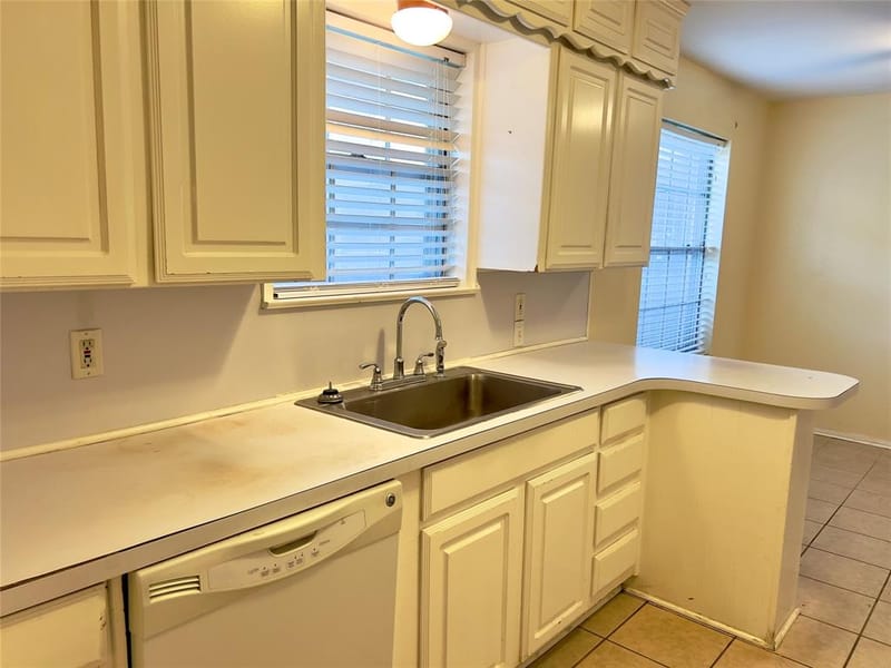 212 Straw Road, Saginaw TX 76179 - Photo 9