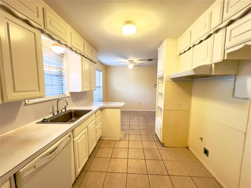 212 Straw Road, Saginaw TX 76179 - Photo 11