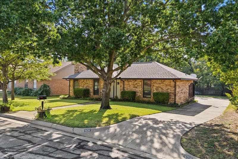 4202 Windhurst Drive, Arlington TX 76015 - Photo 36