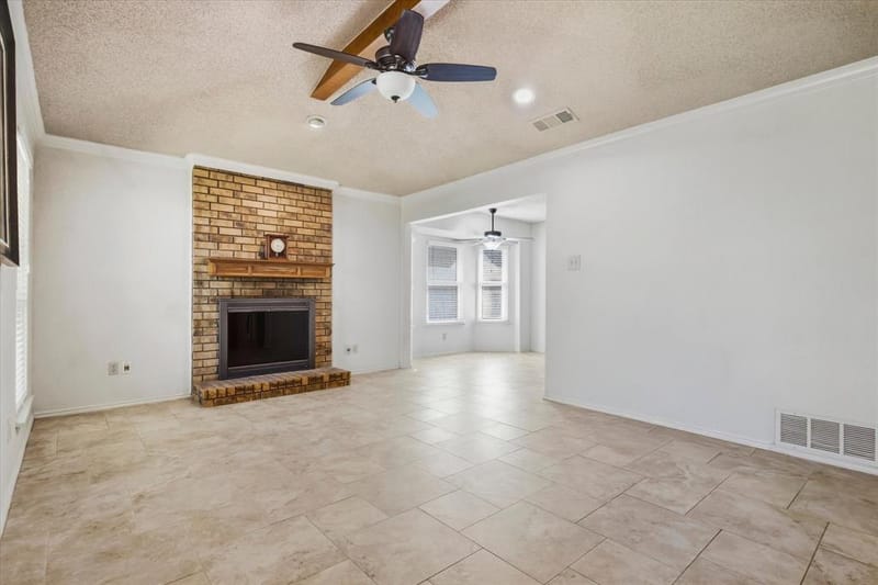 4202 Windhurst Drive, Arlington TX 76015 - Photo 9