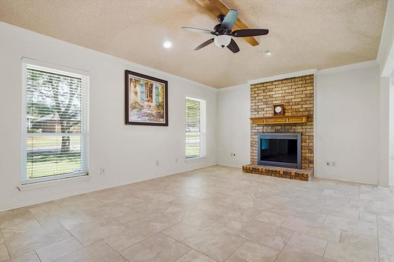 4202 Windhurst Drive, Arlington TX 76015 - Photo 10