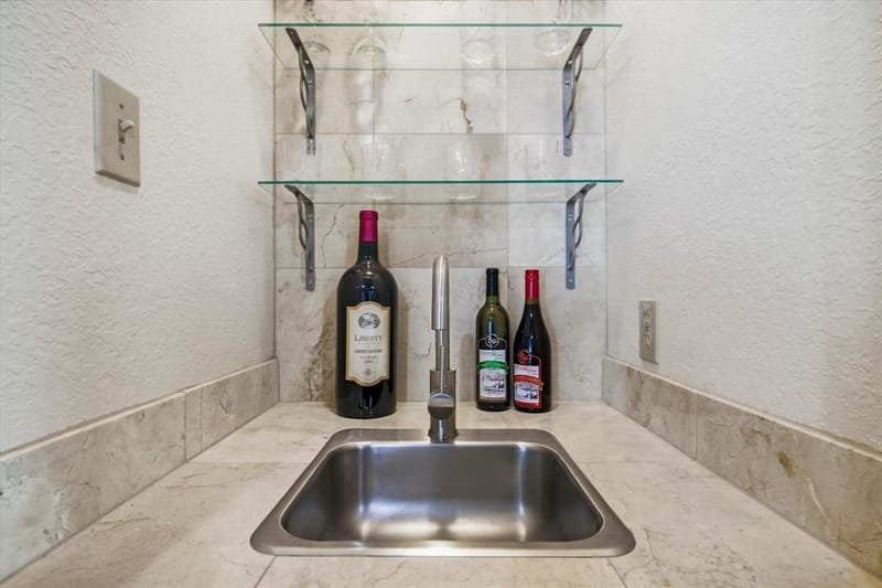 4202 Windhurst Drive, Arlington TX 76015 - Photo 8