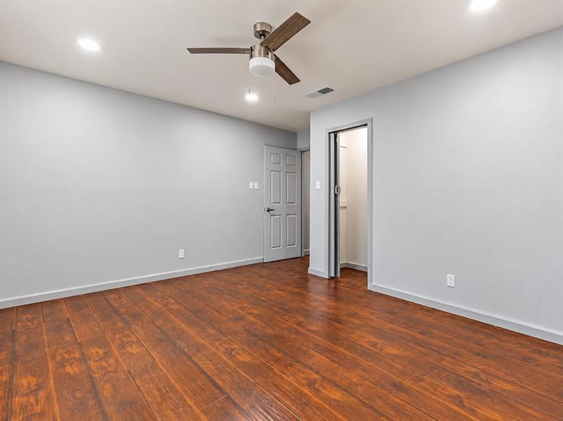 1207 E Russell Avenue, Carrollton TX 75006 - Photo 14