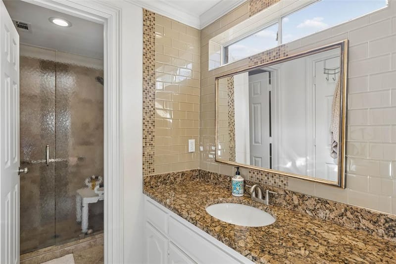 6422 Covecreek Place, Dallas TX 75240 - Photo 10