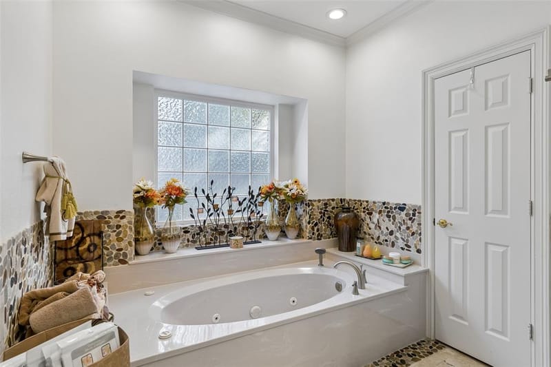 6422 Covecreek Place, Dallas TX 75240 - Photo 29
