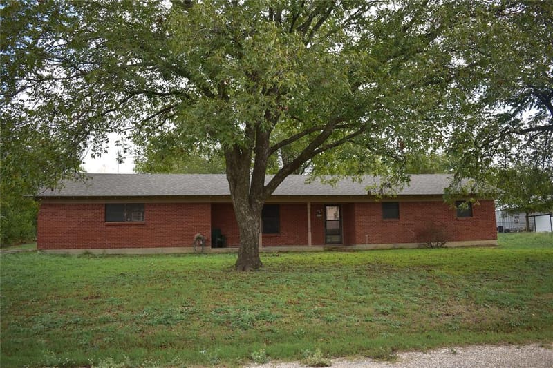 211 S College Street, Itasca TX 76055 - Photo 2