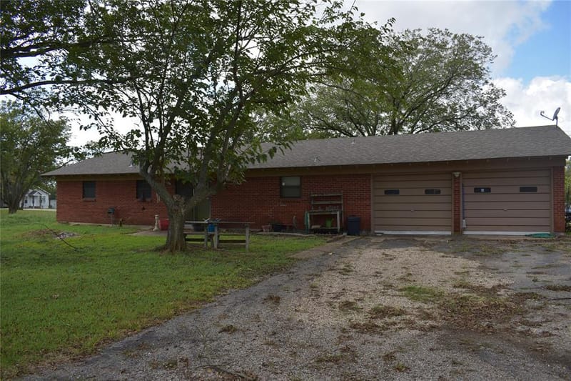 211 S College Street, Itasca TX 76055 - Photo 4