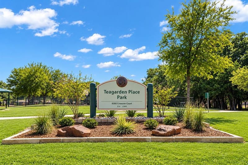 9415 Mayblossom Way, Dallas TX 75217 - Photo 22