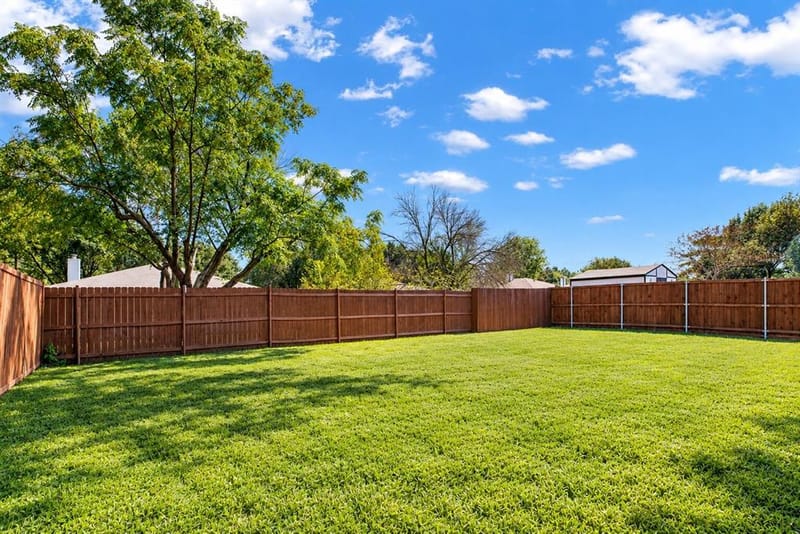 9415 Mayblossom Way, Dallas TX 75217 - Photo 32