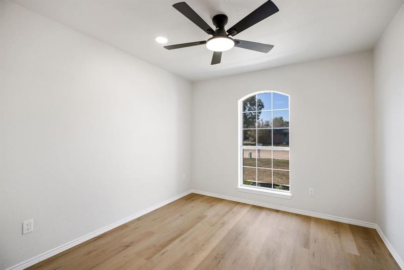 9415 Mayblossom Way, Dallas TX 75217 - Photo 18